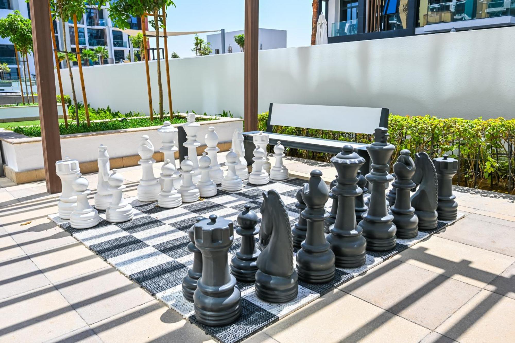 Charming Retreat With A Private Balcony, Just 10 Minutes From The Heart Of The Apartment Dubai